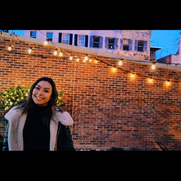 Meet your Posher, Rebecca - Picture 1 of 1